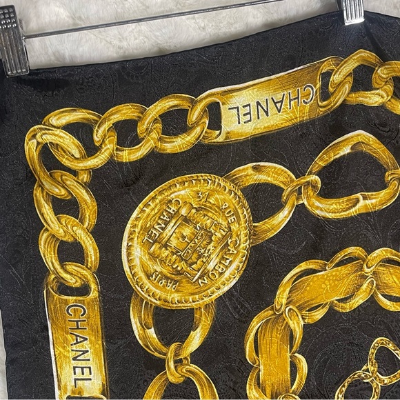 SOLD Chanel Vtg 80’s Authentic Chain Motif Logo Spellout Black Gold Silk Scarf - Picture 6 of 14